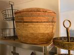 Grote afrikaanse zeegras mand met deksel, Huis en Inrichting, Woonaccessoires | Schalen en Manden, Ophalen of Verzenden