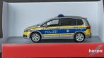 Volkswagen Touran Polizei Bayern 1;87 H0 Herpa Pol, Verzenden, Nieuw, Auto, Herpa