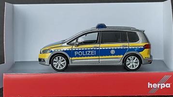 Volkswagen Touran Polizei Bayern 1;87 H0 Herpa Pol  beschikbaar voor biedingen
