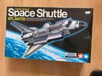 Tamiya Space Shuttle Atlantis model 1:100, Ophalen of Verzenden, Zo goed als nieuw, 1:72 tot 1:144, Overige merken