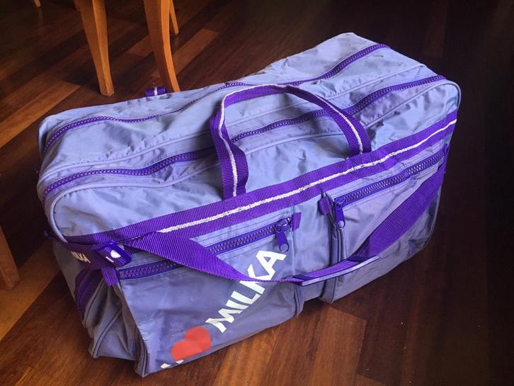 Weekendtas / sporttas, Sieraden, Tassen en Uiterlijk, Tassen | Reistassen en Weekendtassen, Zo goed als nieuw, Paars, 30 cm of meer