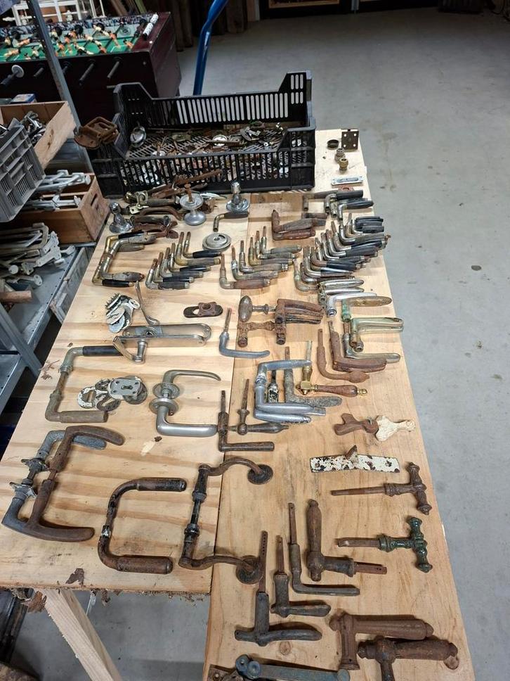Oude Deurkrukken Setjes - Metaal & Hout, Doe-het-zelf en Verbouw, Hang- en Sluitwerk, Gebruikt, Klink of Kruk, IJzer, Ophalen