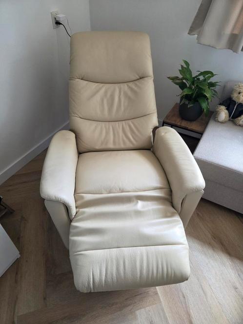 Relax stoel met accu, Huis en Inrichting, Fauteuils, Gebruikt, Leer, 75 tot 100 cm, 150 cm of meer, Ophalen