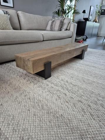 Massief houten salontafel met stalen poten! beschikbaar voor biedingen