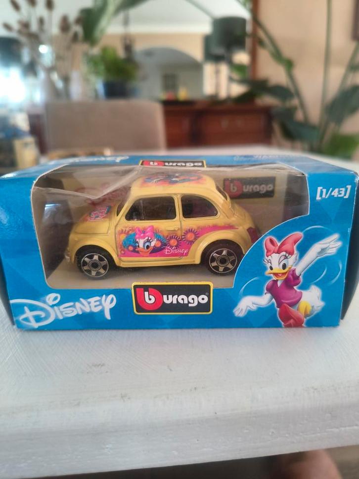 Burago Disney Daisy Duck Fiat 500 1/43 Nieuw in doos, Hobby en Vrije tijd, Modelauto's | 1:43, Nieuw, Auto, Overige merken, Ophalen of Verzenden