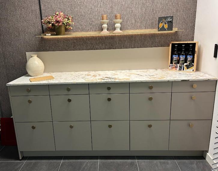 Opheffingsuitverkoop! Dressoir, veel lades en composiet blad, Huis en Inrichting, Kasten | Dressoirs, Nieuw, 200 cm of meer, 50 tot 75 cm