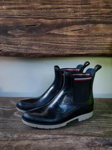 Tommy Hilfiger Regenlaarsjes Maat 39 beschikbaar voor biedingen