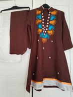 Maat 134/140 bruin wit indiase Marokkaanse Afghaanse pak, Kinderen en Baby's, Ophalen of Verzenden, Zo goed als nieuw, Meisje