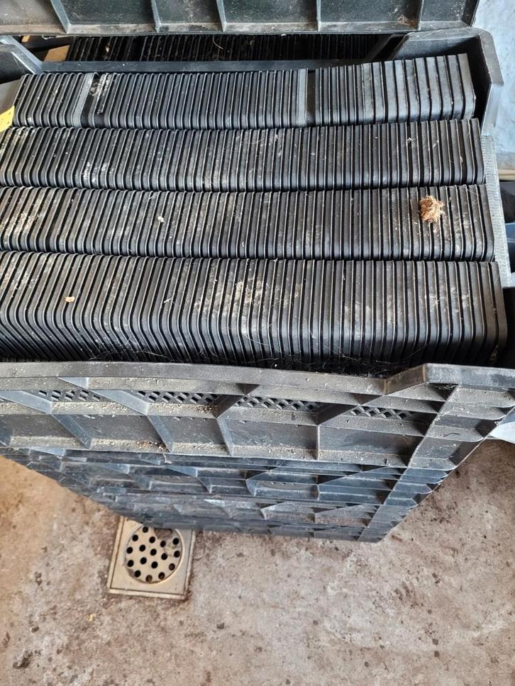 P7 kleine kweekpotten, Tuin en Terras, Bloempotten, Gebruikt, Kunststof, Tuin, Minder dan 40 cm, Minder dan 25 cm, Vierkant, Ophalen