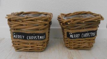 2 rieten mandjes met merry christmas  beschikbaar voor biedingen