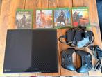 Xbox One met 2 controllers en 4 games!, Spelcomputers en Games, Ophalen, Xbox One, Met 2 controllers, 500 GB