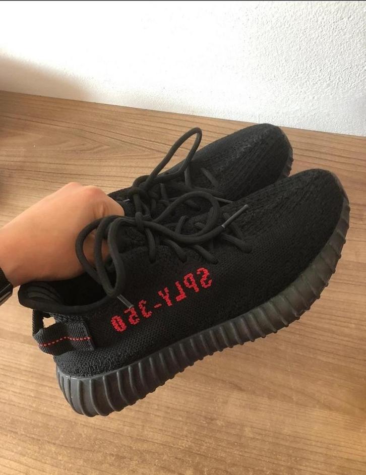 Adidas Yeezy Boost 350 - Amper gedragen, Kleding | Dames, Schoenen, Zo goed als nieuw, Sneakers of Gympen, Ophalen of Verzenden