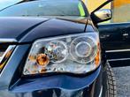 CHRYSLER GRAND VOYAGER 4.0 V6 LIMITED FATHOM-BLUE SWIVEL&GO., Auto's, Chrysler, Automaat, Gebruikt, Grand Voyager, 7 stoelen