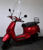 Znen mat rode bromscooter, Ophalen, Zo goed als nieuw, Znen, Benzine