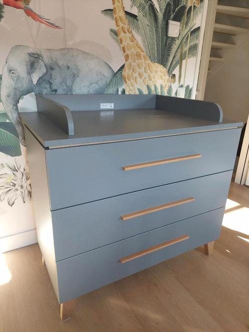 Prénatal commode incl bladvergroter ~ grijs met hout, Kinderen en Baby's, Kinderkamer | Commodes en Kasten, Zo goed als nieuw