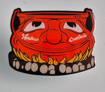 Efteling pin  - fan made Monsieur Can rood beschikbaar voor biedingen