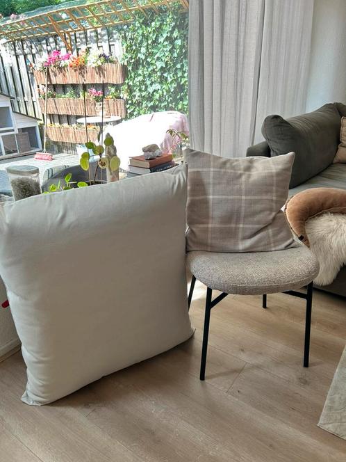 Poef lounge kussen zitkussen groot, Huis en Inrichting, Woonaccessoires | Kussens, Zo goed als nieuw, Beige, Rechthoekig, Ophalen