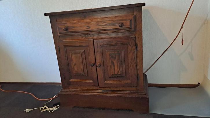 Robuuste houten kasten (tv meubel en wandkasten), Antiek en Kunst, Antiek | Meubels | Kasten, Ophalen