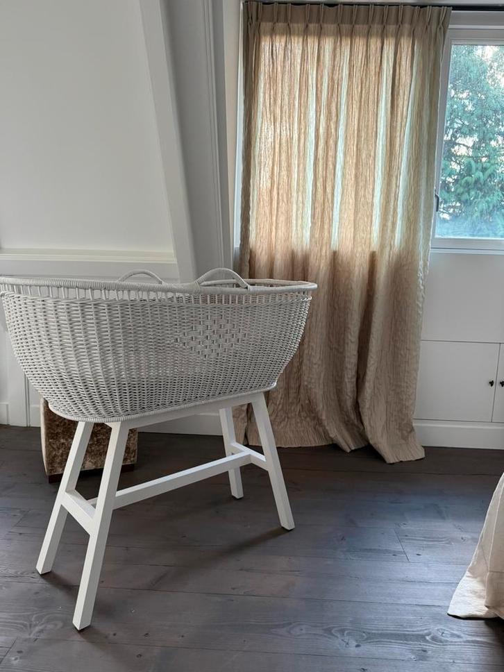 Wieg baby rotan, Kinderen en Baby's, Babywiegjes en Ledikanten, Zo goed als nieuw, Wieg, Ophalen of Verzenden