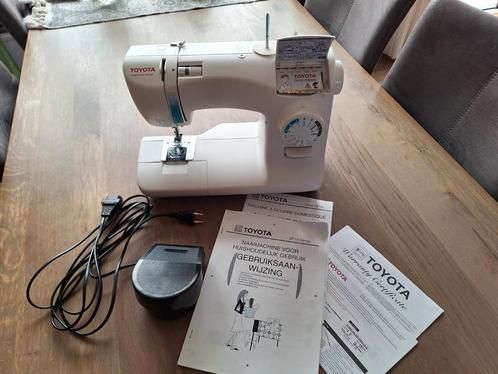 Toyota SP10 naaimachine, Hobby en Vrije tijd, Naaimachines en Toebehoren, Gebruikt, Naaimachine, Overige merken, Ophalen of Verzenden