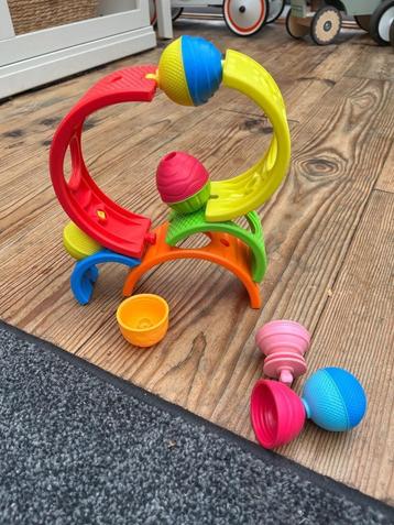 Lalaboom regenboog en kralen beschikbaar voor biedingen