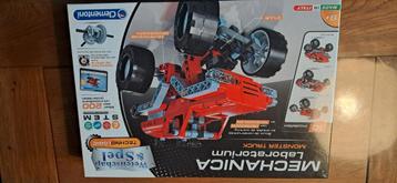 Mechanica laboratorium monster truck beschikbaar voor biedingen