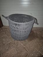 Lichtgrijze mand voor plant, Ophalen, Mand, Rond, Zo goed als nieuw