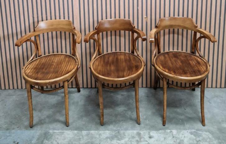 26 x Hutten Vintage cafestoelen houten cafe stoelen Thonet, Huis en Inrichting, Stoelen, Zo goed als nieuw, Vijf, Zes of meer stoelen