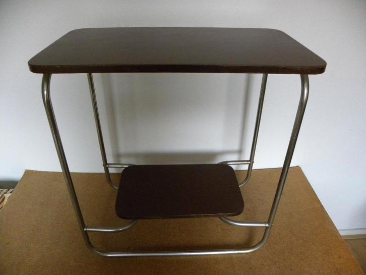 Bauhaus bijzet tafel, Huis en Inrichting, Tafels | Bijzettafels, Gebruikt, Ovaal, 60 cm of meer, 55 tot 75 cm, Overige materialen