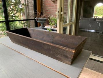 Oude houten timmermans bak “Bikkel” beschikbaar voor biedingen