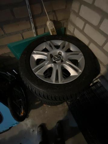 17 inch opel velgen inclusief winterbanden beschikbaar voor biedingen