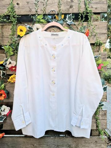 Elegante vintage geborduurde witte blouse beschikbaar voor biedingen