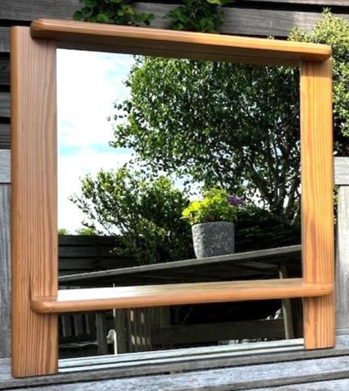 Spiegel, massief hout, Huis en Inrichting, Woonaccessoires | Spiegels, Zo goed als nieuw, 50 tot 75 cm, Minder dan 100 cm, Rechthoekig