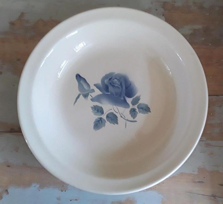 Franse saladière/diep bord blauwe roos -Digoin Sarreguemines, Antiek en Kunst, Antiek | Servies los, Ophalen of Verzenden