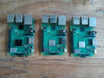 Raspberry Pi 3 B+ Set - 3 Stuks + Adapters beschikbaar voor biedingen