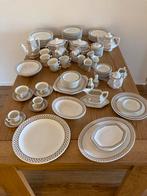 12 delig servies Adams. Member of the Wedgwood group., Ophalen of Verzenden, Zo goed als nieuw, Porselein, Wedgwood