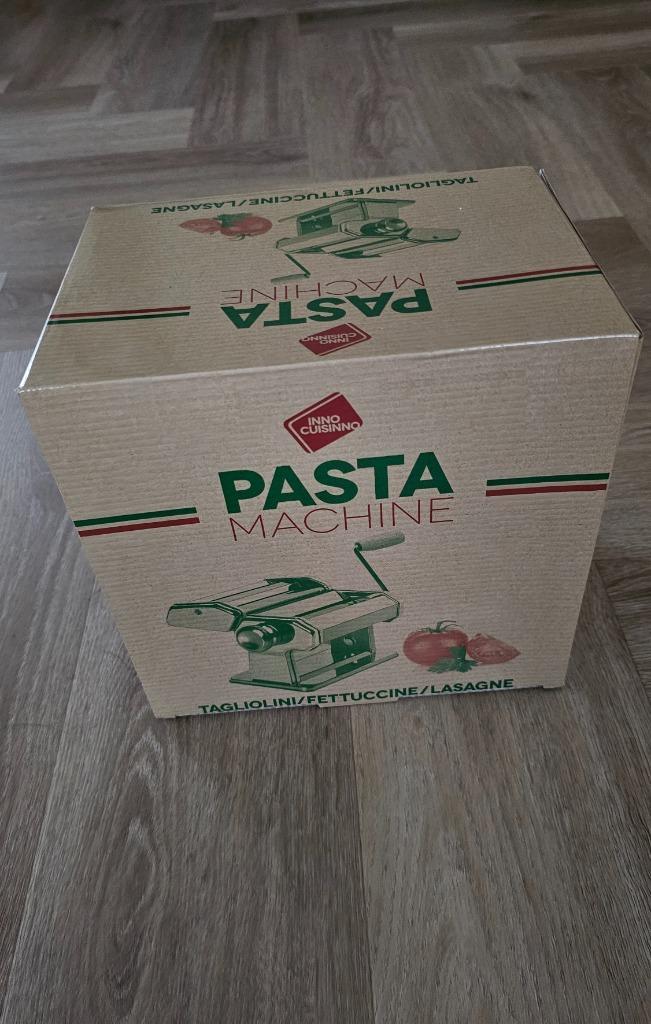 NIEUW Pastamachine en pastabijbel, Huis en Inrichting, Keuken | Keukenbenodigdheden, Nieuw, Ophalen