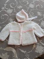 Gehaakt baby  vestje met mutsje, vintage, Ophalen of Verzenden, Zo goed als nieuw, Meisje