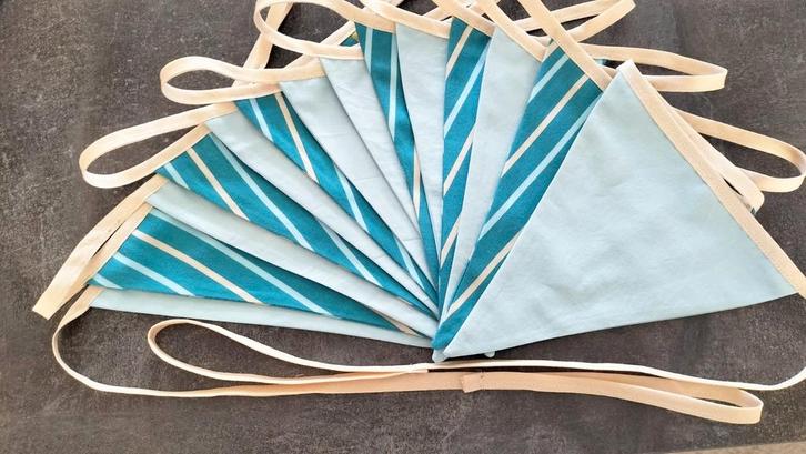 Vlaggenlijn STREEP/EFFEN (5 m.), Hobby en Vrije tijd, Feestartikelen, Zo goed als nieuw, Versiering, Overige, Ophalen of Verzenden