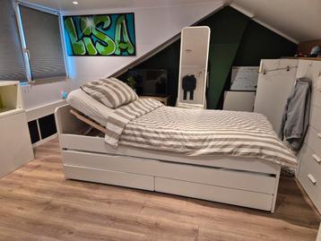 Ikea Slakt  geheel compleet  beschikbaar voor biedingen
