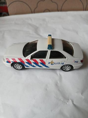 Peugeot 406 politie.  Hongwel 1:43. Mist koplamp  beschikbaar voor biedingen