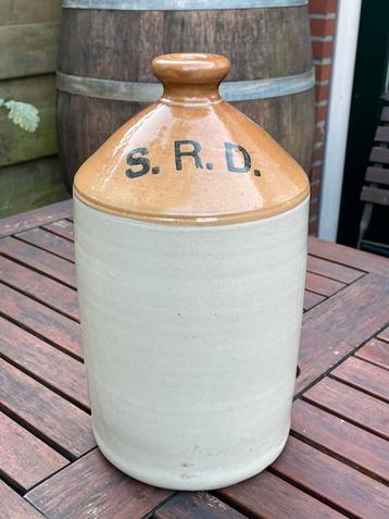 S.R.D. rum kruik beschikbaar voor biedingen