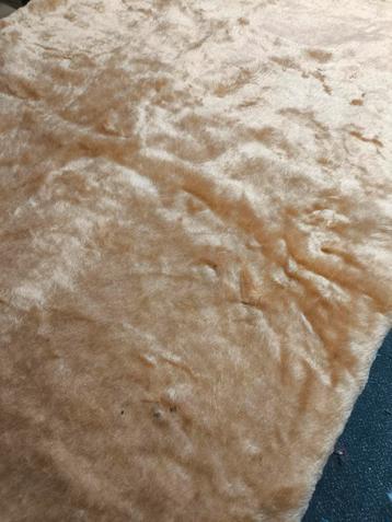 Lage kwaliteit faux fur lap stof bruin fursuit  beschikbaar voor biedingen