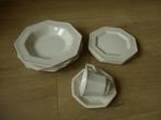  Serviesdelen Johnson Brothers Heritage., Huis en Inrichting, Keuken | Servies, Keramiek, Overige typen, Ophalen of Verzenden
