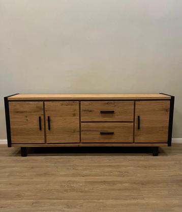Eiken dressoir Happy At Home Brooklyn 240cm nu voor €599,-! beschikbaar voor biedingen