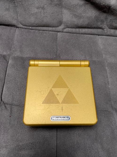 gameboy gold zelda limited edition pak, Spelcomputers en Games, Spelcomputers | Nintendo Game Boy, Gebruikt, Game Boy Advance SP