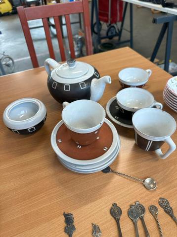 Potterie Haemstede Servies Jaren 50-60 beschikbaar voor biedingen