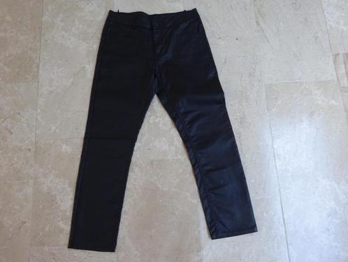 Zwarte stretch heup broek - maat  38, Kleding | Dames, Spijkerbroeken en Jeans, Zo goed als nieuw, W30 - W32 (confectie 38/40)