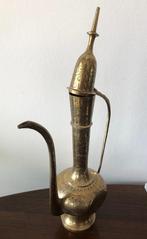Unique Wine Serving Pot Surahi Decorative Collectible, Ophalen, Brons