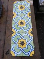 12 antieke Franse tegels (Devres), 13x13 cm groen/geel/blauw